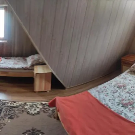 アパート U Renaty ポロニン