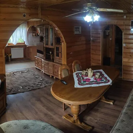 U Renaty アパート ポロニン